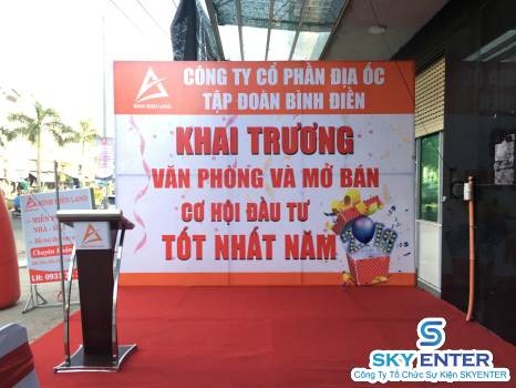 To Chuc Su Kien Khai Truong Tron Goi